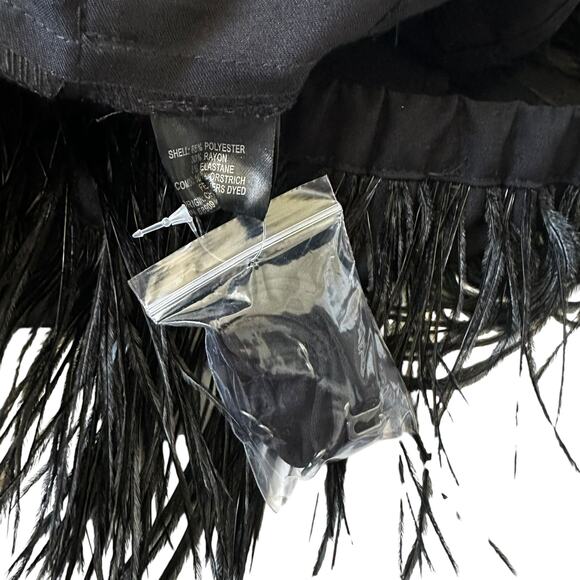 Gianni Bini Black Feather Midnight Glamour Crop Top Women's Size XL NWT  40-31-3 - Picture 3 of 6